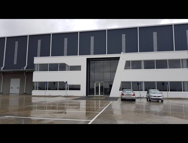 5,600M² WAREHOUSE TO LET IN BRACKENFELL CENTRAL